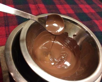 チョコの湯せんはあっという間！板チョコよりも楽ちん