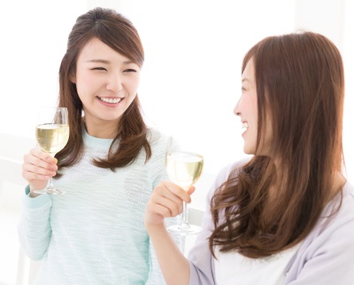 飲み過ぎてもお肌に影響のないお酒って