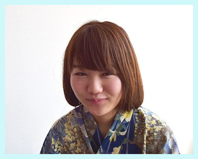 上から表面の髪の毛をかぶせて、自然なボブを作る。
