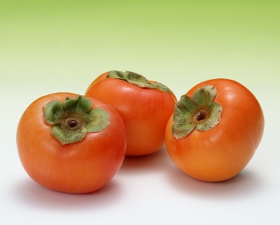 １日１個で完璧！ビタミンCの宝庫、柿。