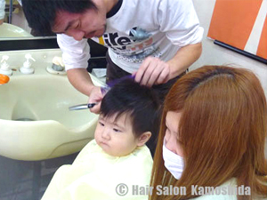 「東京・理容師カフェ　赤ちゃん筆を活用した、家族で来店される仕組み」