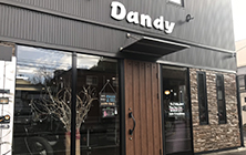 「Dandy」が目印！