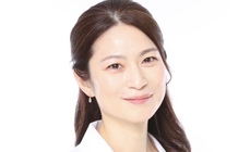 店内貸切で、私がお顔剃りを担当します。